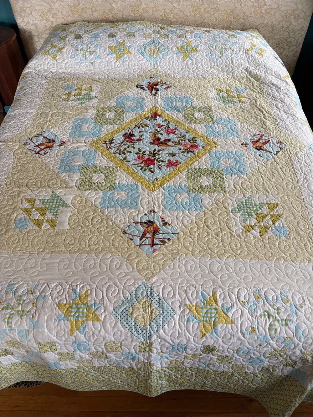 Patchwork Quilt Queen Size  Hand Made  EUC